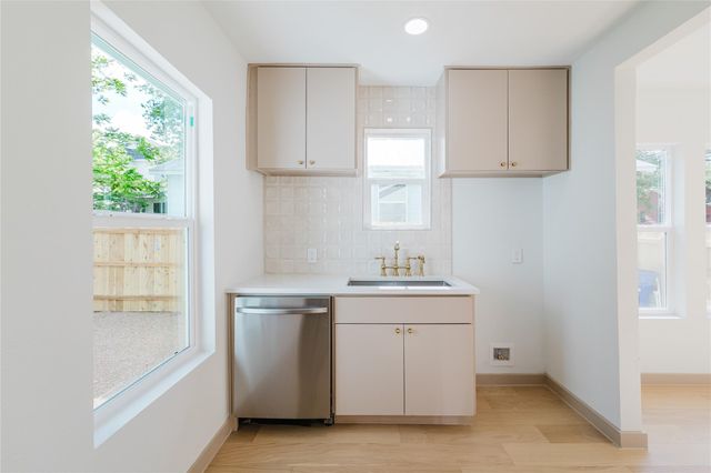 1907 E 21st ST, Austin, TX 78722