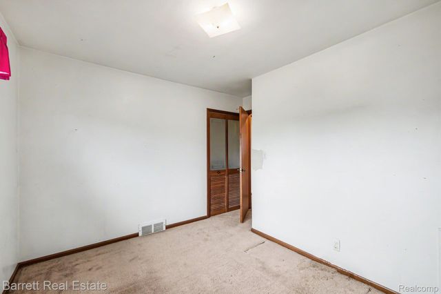 31370 Palomino Drive, Warren, MI 48093
