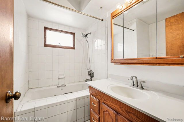 31370 Palomino Drive, Warren, MI 48093
