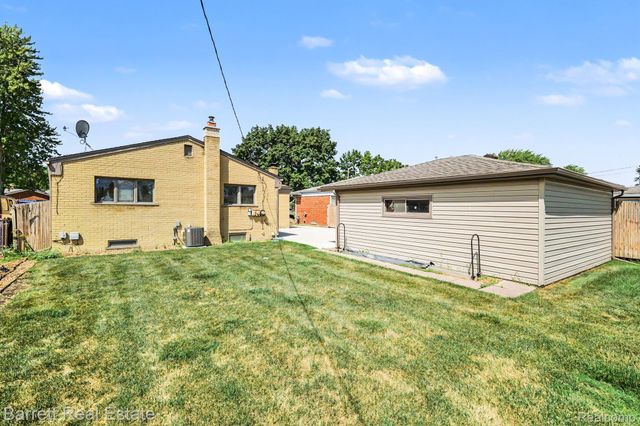 31370 Palomino Drive, Warren, MI 48093