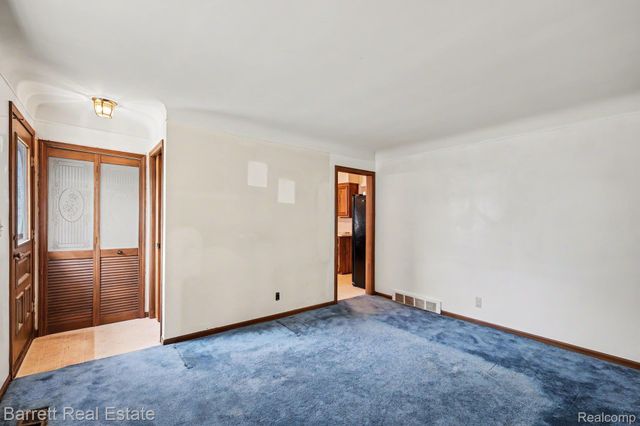 31370 Palomino Drive, Warren, MI 48093