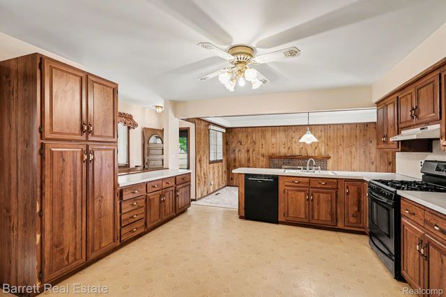 31370 Palomino Drive, Warren, MI 48093