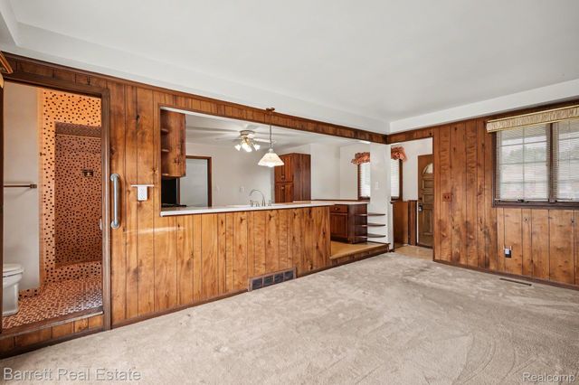 31370 Palomino Drive, Warren, MI 48093