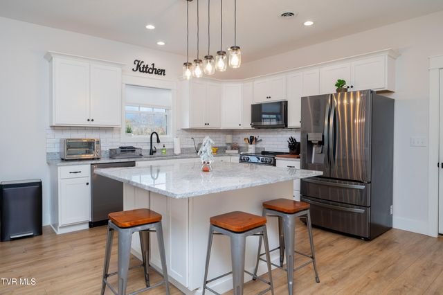 285 New Hope Road, Greeneville, TN 37745