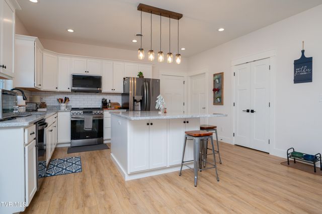 285 New Hope Road, Greeneville, TN 37745