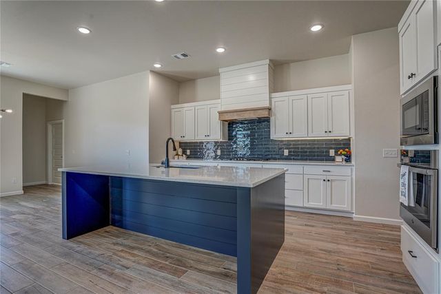 140 Meadowlark Lane, Blanchard, OK 73010