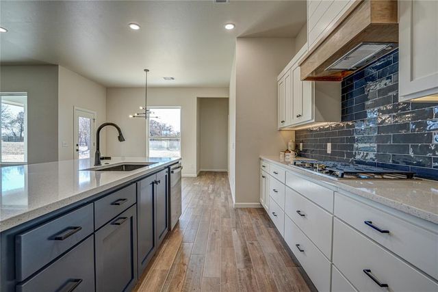 140 Meadowlark Lane, Blanchard, OK 73010