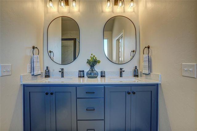 140 Meadowlark Lane, Blanchard, OK 73010