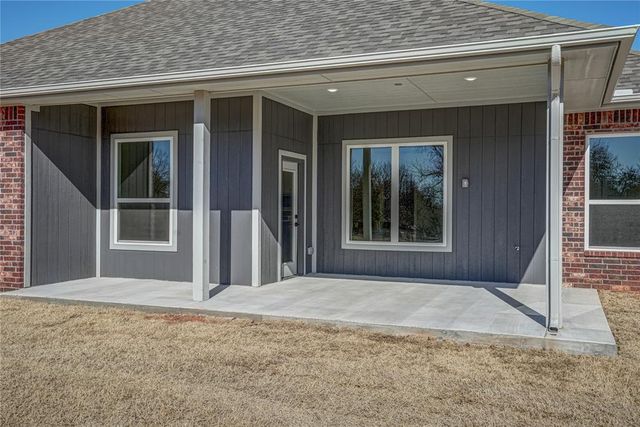 140 Meadowlark Lane, Blanchard, OK 73010