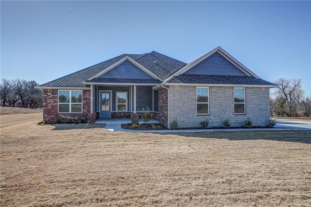 140 Meadowlark Lane, Blanchard, OK 73010
