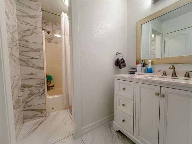 18323 River Sage Drive, Houston, TX 77084