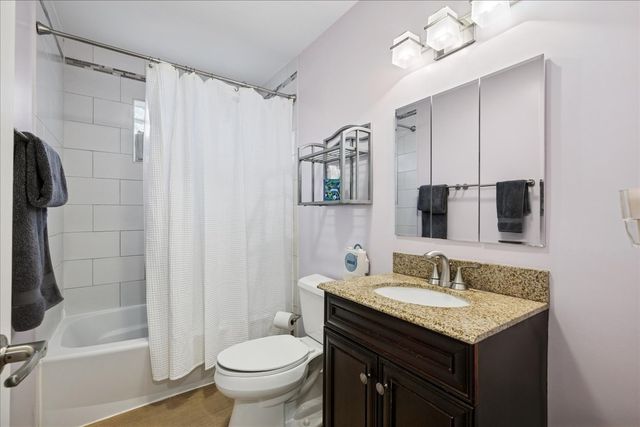 718 Lawler Avenue, Wilmette, IL 60091