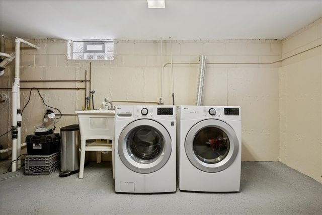 718 Lawler Avenue, Wilmette, IL 60091