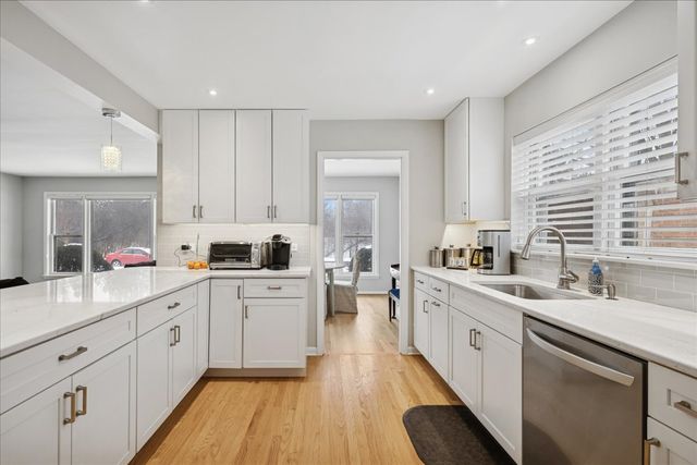 718 Lawler Avenue, Wilmette, IL 60091