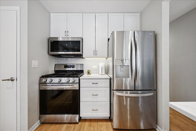 718 Lawler Avenue, Wilmette, IL 60091