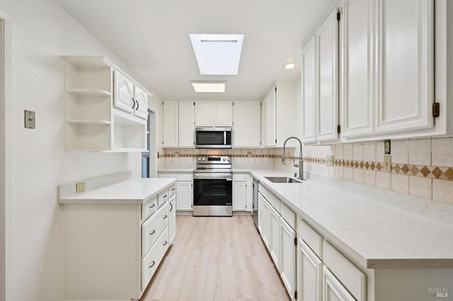 110 Calle Merlot, Sonoma, CA 95476