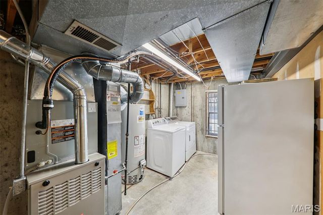 2369 Hidden Meadow Lane, Ballwin, MO 63021