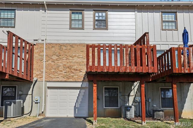 2369 Hidden Meadow Lane, Ballwin, MO 63021