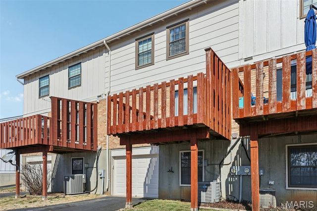 2369 Hidden Meadow Lane, Ballwin, MO 63021