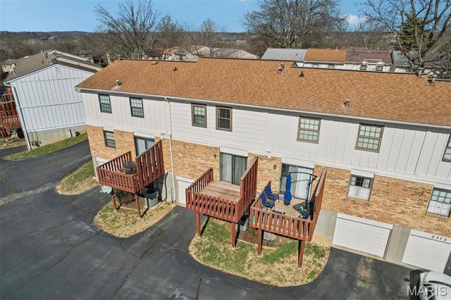 2369 Hidden Meadow Lane, Ballwin, MO 63021