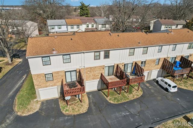 2369 Hidden Meadow Lane, Ballwin, MO 63021