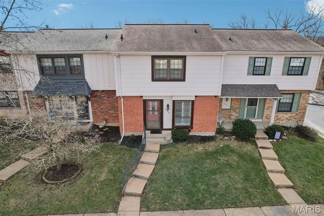 2369 Hidden Meadow Lane, Ballwin, MO 63021