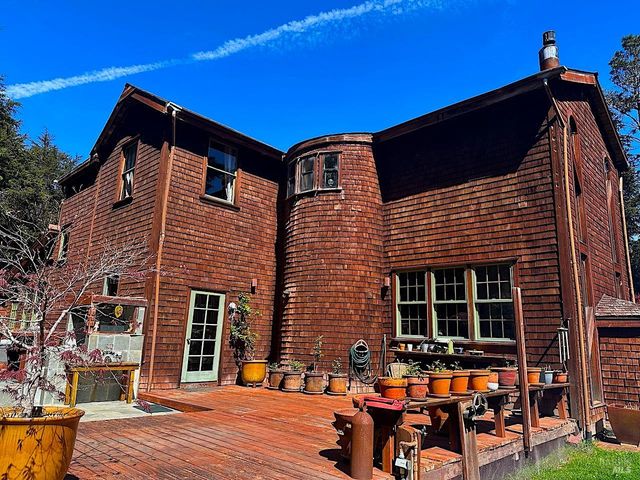 10360 Gary Ln, Mendocino, CA 95460