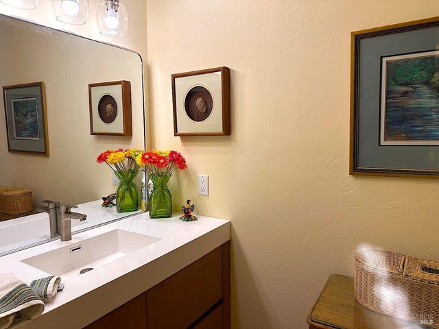 10360 Gary Ln, Mendocino, CA 95460