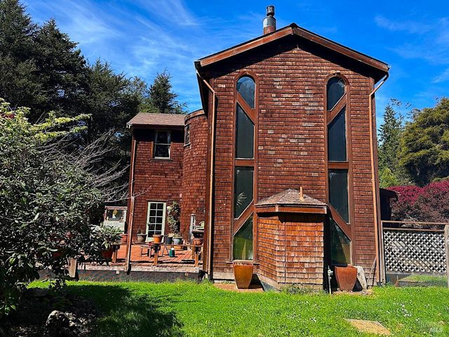 10360 Gary Ln, Mendocino, CA 95460