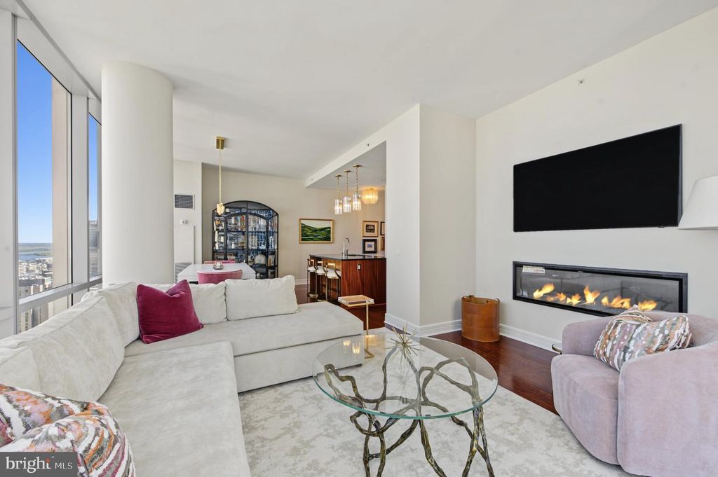 1414 S PENN SQ #35F, PHILADELPHIA, PA 19102 — photo 2