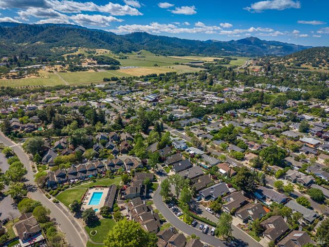 1913 Hopper Way, Yountville, CA 94599