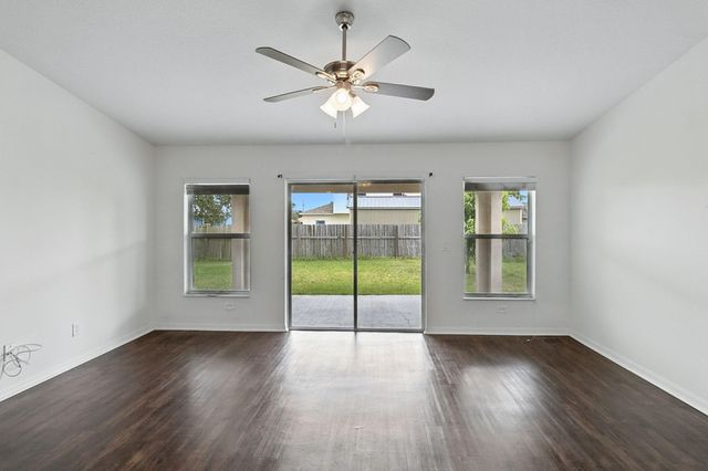 1649 SW Morelia Ln, Port St Lucie, FL 34953
