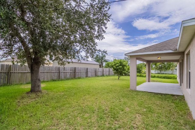 1649 SW Morelia Ln, Port St Lucie, FL 34953