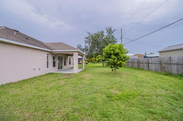 1649 SW Morelia Ln, Port St Lucie, FL 34953