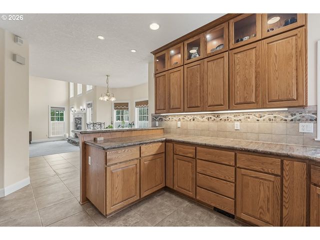 1402 BEGONIA Ave, Forest Grove, OR 97116