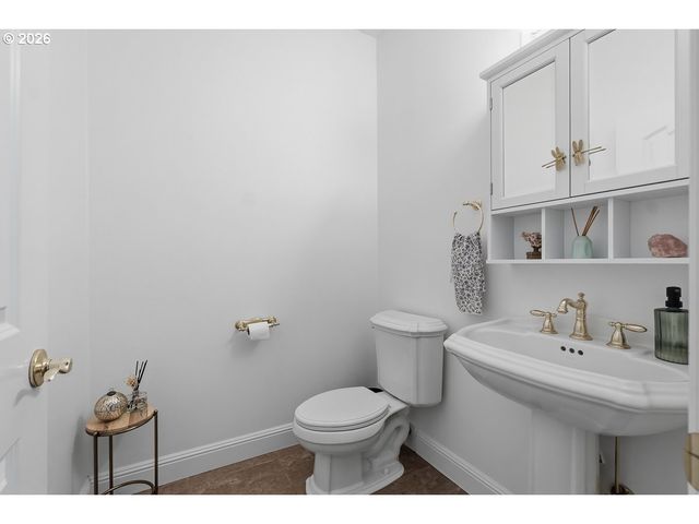 1402 BEGONIA Ave, Forest Grove, OR 97116