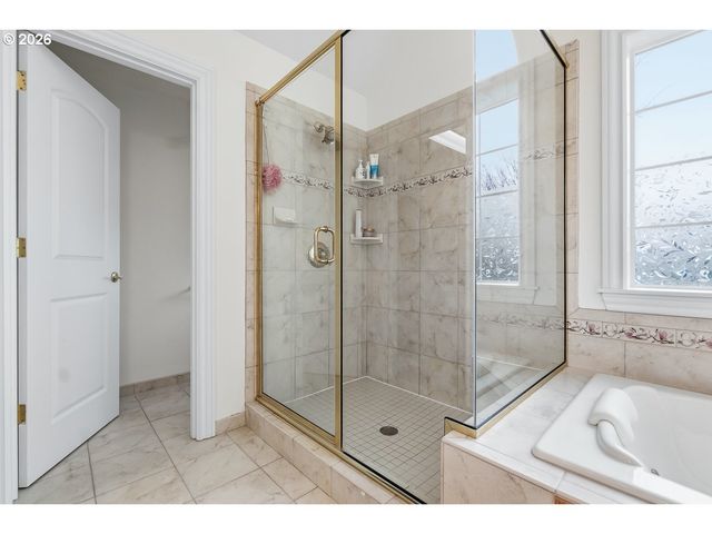 1402 BEGONIA Ave, Forest Grove, OR 97116