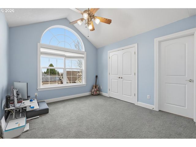 1402 BEGONIA Ave, Forest Grove, OR 97116