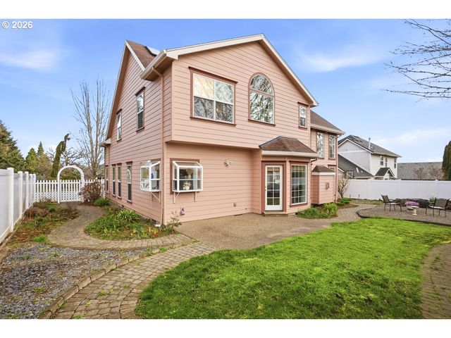 1402 BEGONIA Ave, Forest Grove, OR 97116