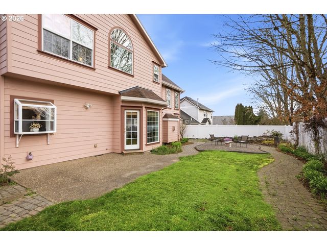 1402 BEGONIA Ave, Forest Grove, OR 97116