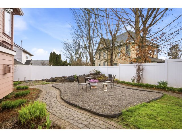 1402 BEGONIA Ave, Forest Grove, OR 97116