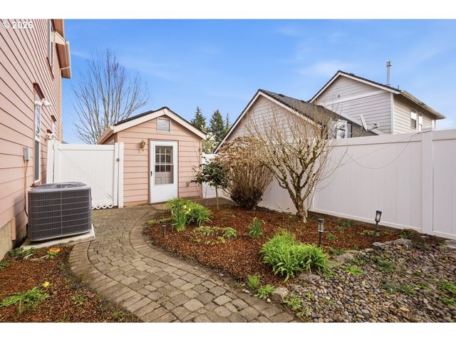 1402 BEGONIA Ave, Forest Grove, OR 97116