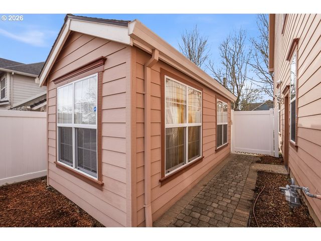 1402 BEGONIA Ave, Forest Grove, OR 97116