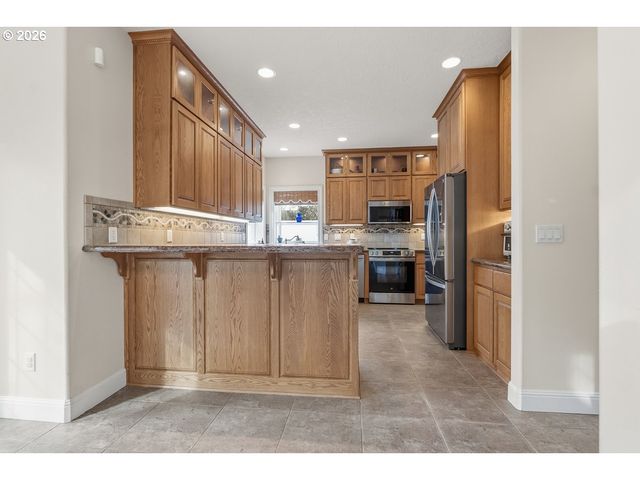 1402 BEGONIA Ave, Forest Grove, OR 97116