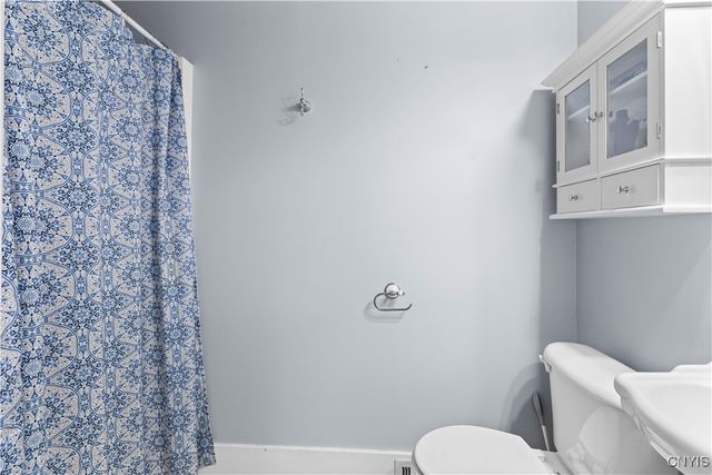 606 South Terry Road, Geddes, NY 13219