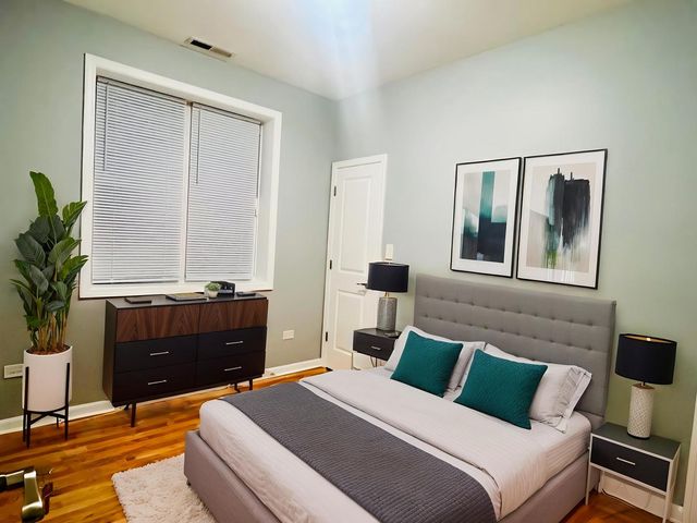 1750 W Cermak Road 2, Chicago, IL 60608