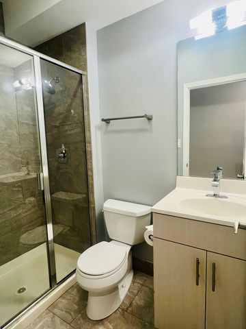1750 W Cermak Road 2, Chicago, IL 60608