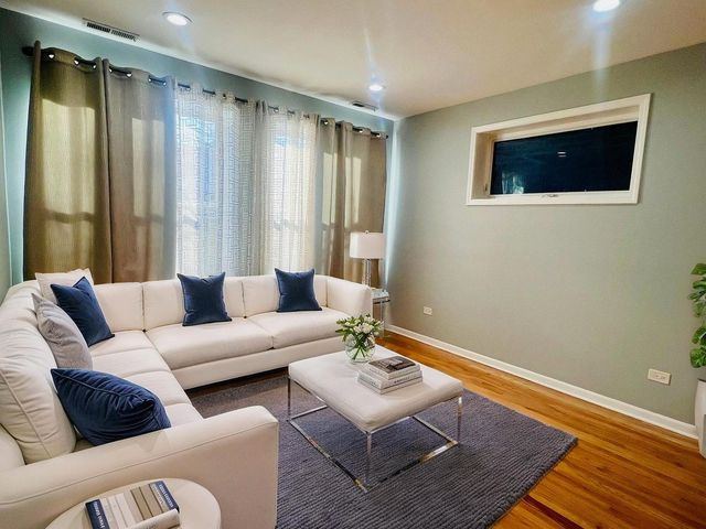 1750 W Cermak Road 2, Chicago, IL 60608