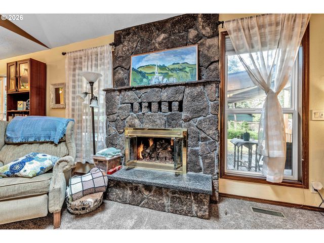 1910 Se CREIGHTON Ave, Milwaukie, OR 97267