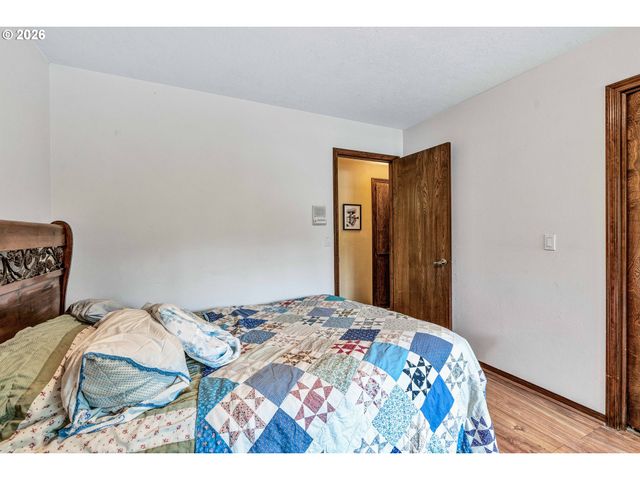 1910 Se CREIGHTON Ave, Milwaukie, OR 97267